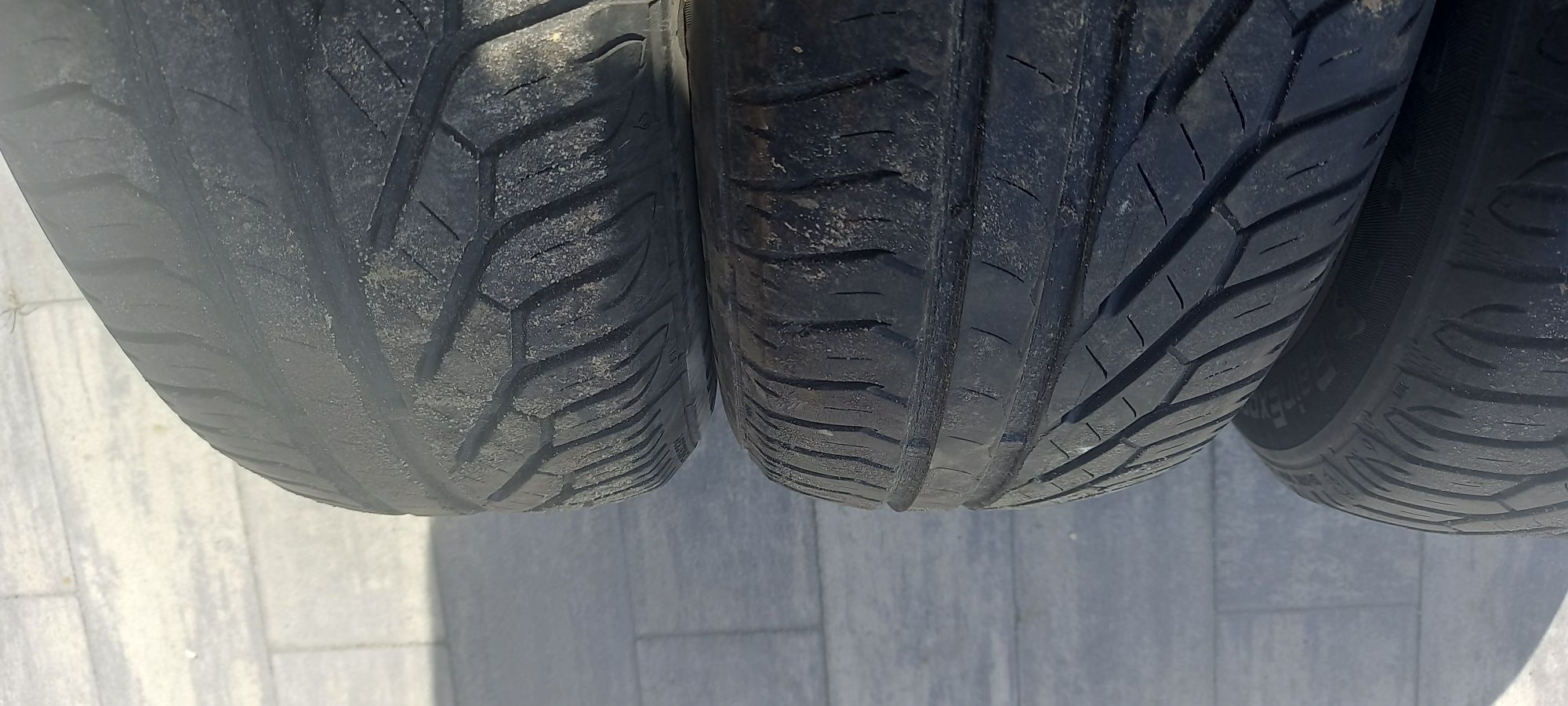 Opony letnie 175/65 R14 Uniroyal