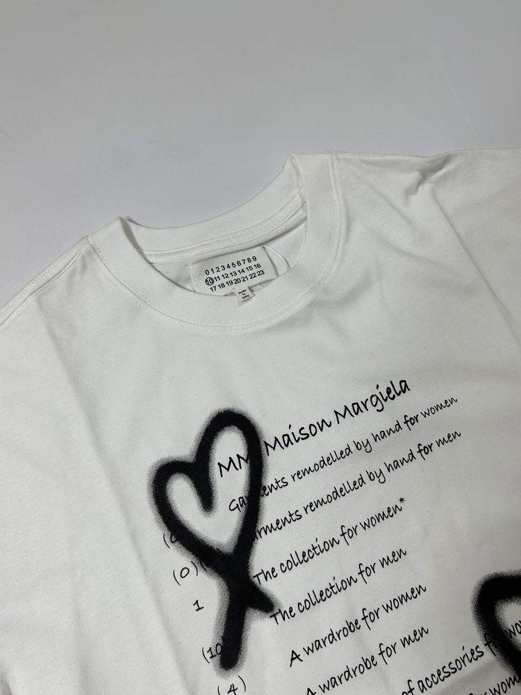 футболка Maison Margiela Heart Black Tee