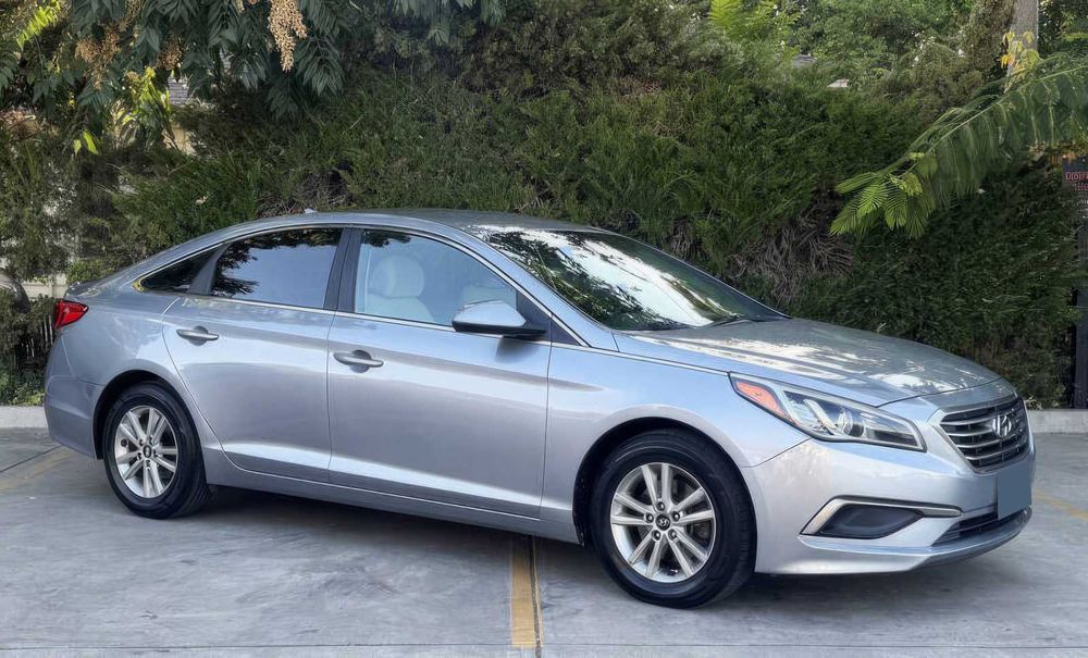 Hyundai Sonata SE      2017
