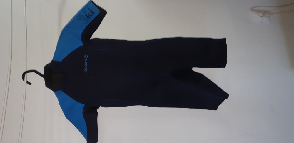 Fato de agua curto - 12 anos - usado como novo