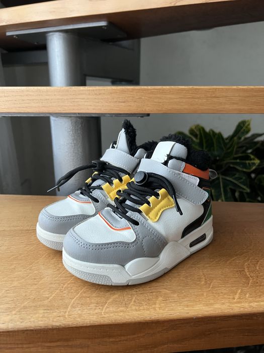 Стильні зимові кросівки для хлопчика