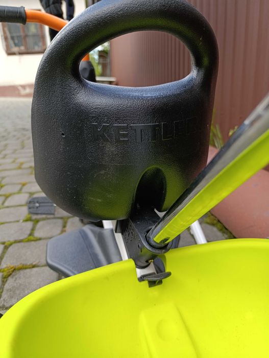Трьох колісний велосипед з батьківською ручкою KETTLER