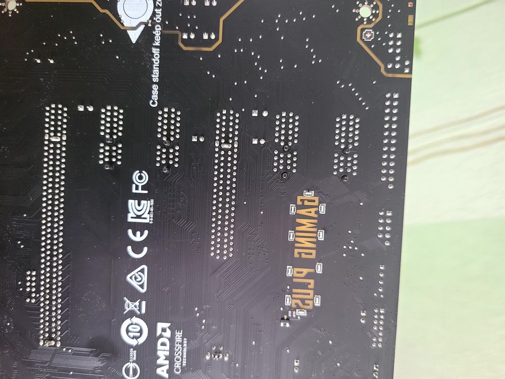 Продам материнську плату Msi b450