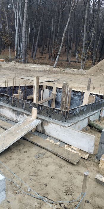 Гробівець (Склеп) на 9/12 місць на кладовищі