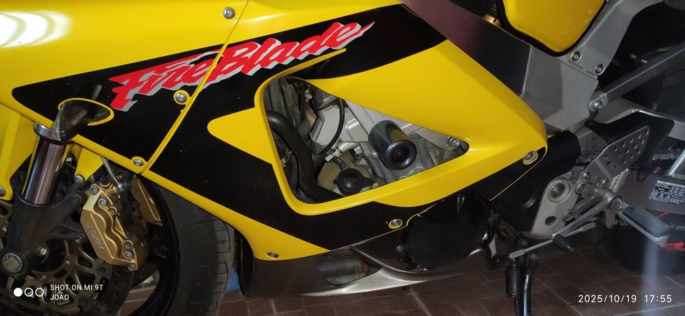 Honda CBR 900 (929) Fireblade