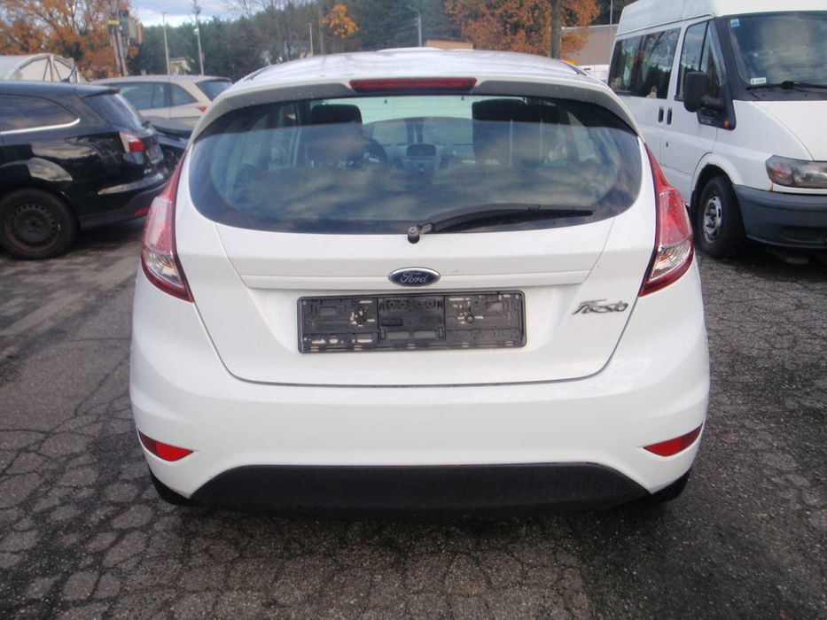 Ford Fiesta mk7 klapa + zderzak kolor HC