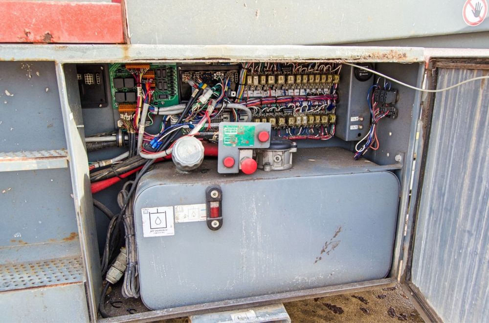 Ножичний підйомник(пеканіска) 18 метрів