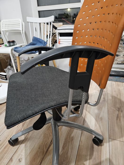Krzesło obrotowe dużo regulacji porządne
