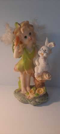 Figurka Aniołka z króliczkiem