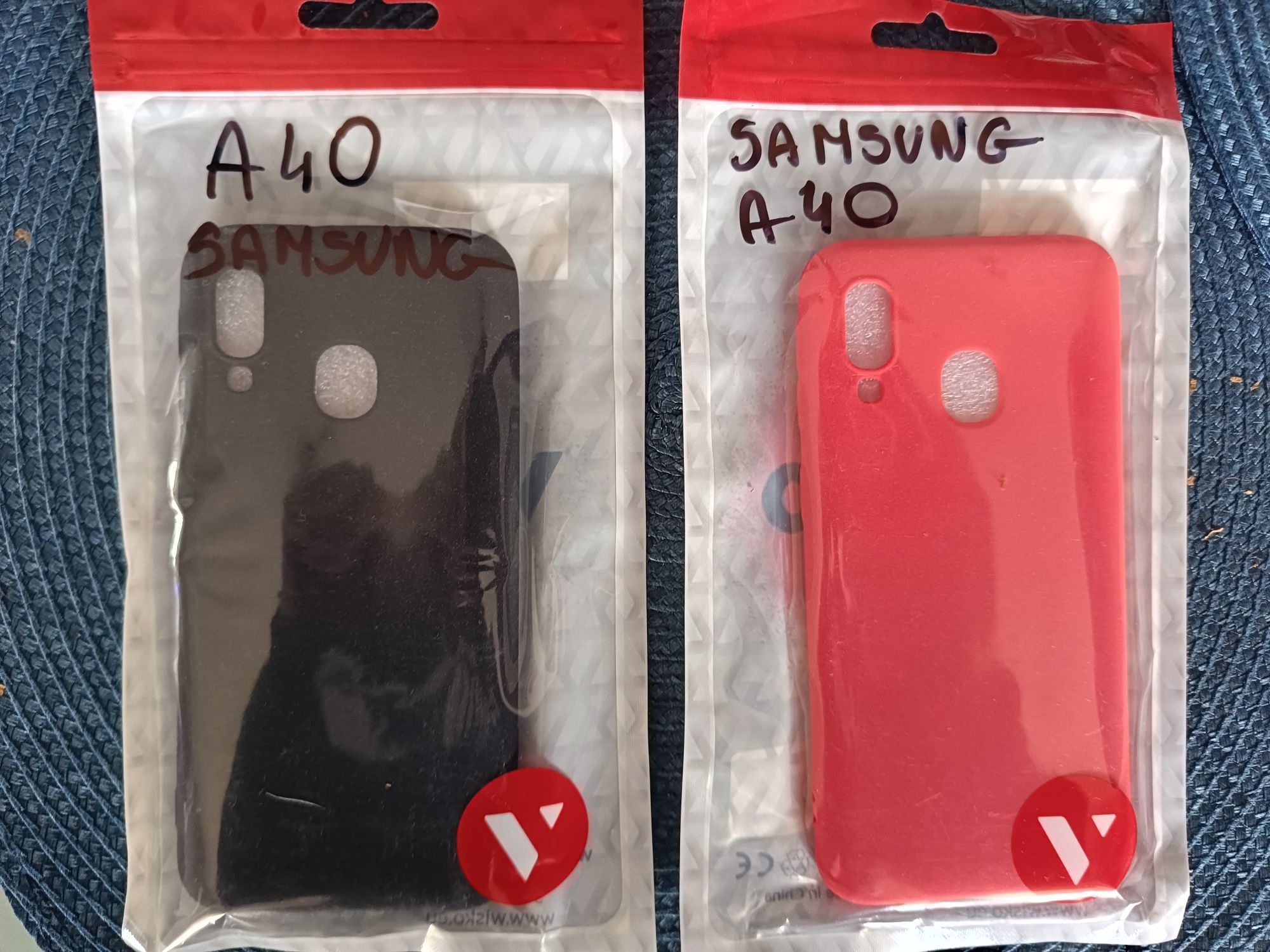 Etui na telefony