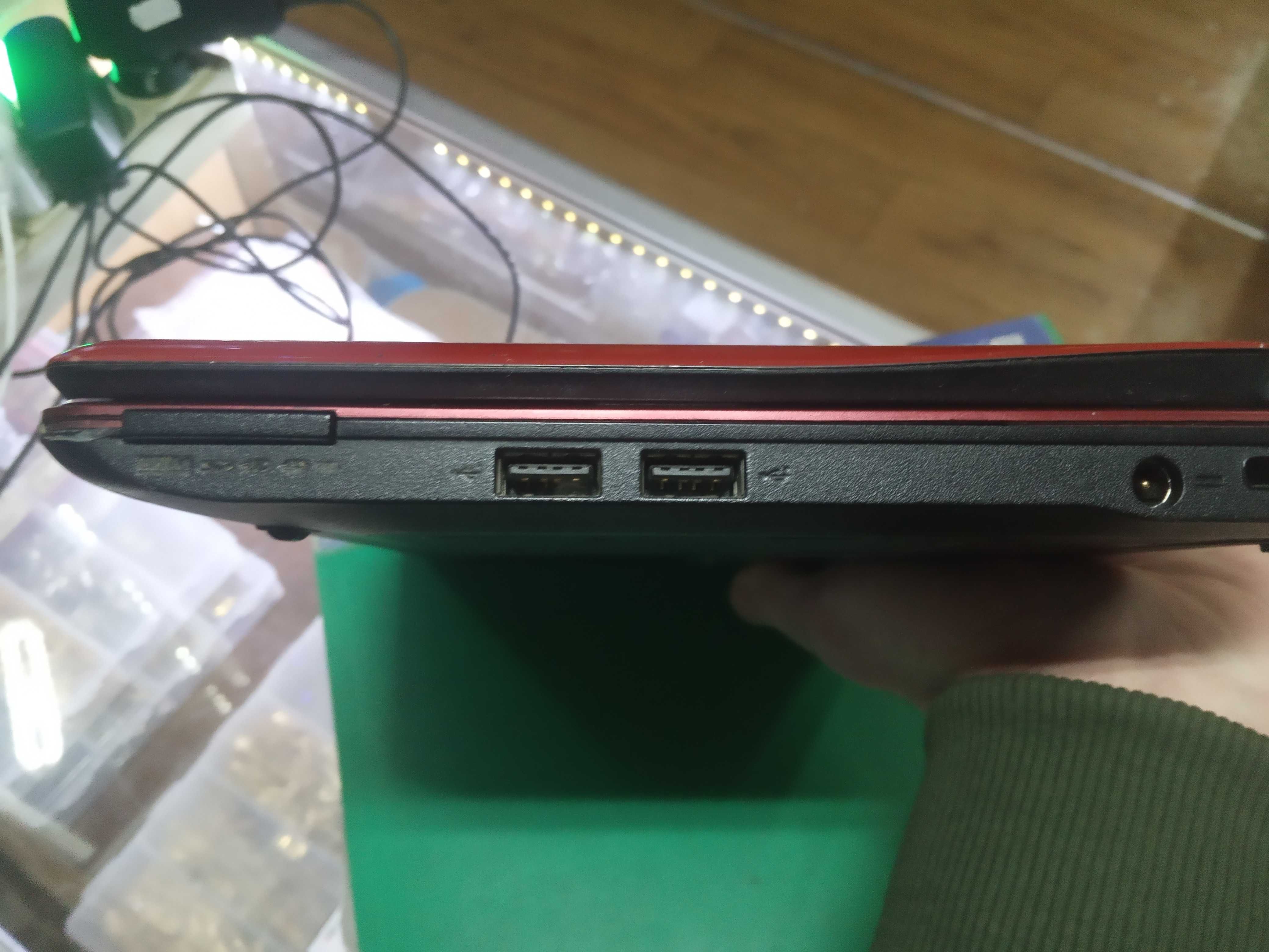 Ноутбук Acer aspire D250-0Br