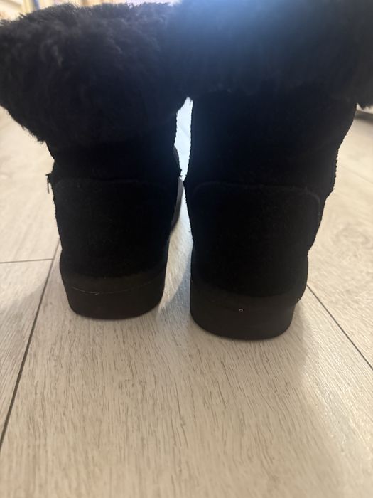 Угги для дівчинки