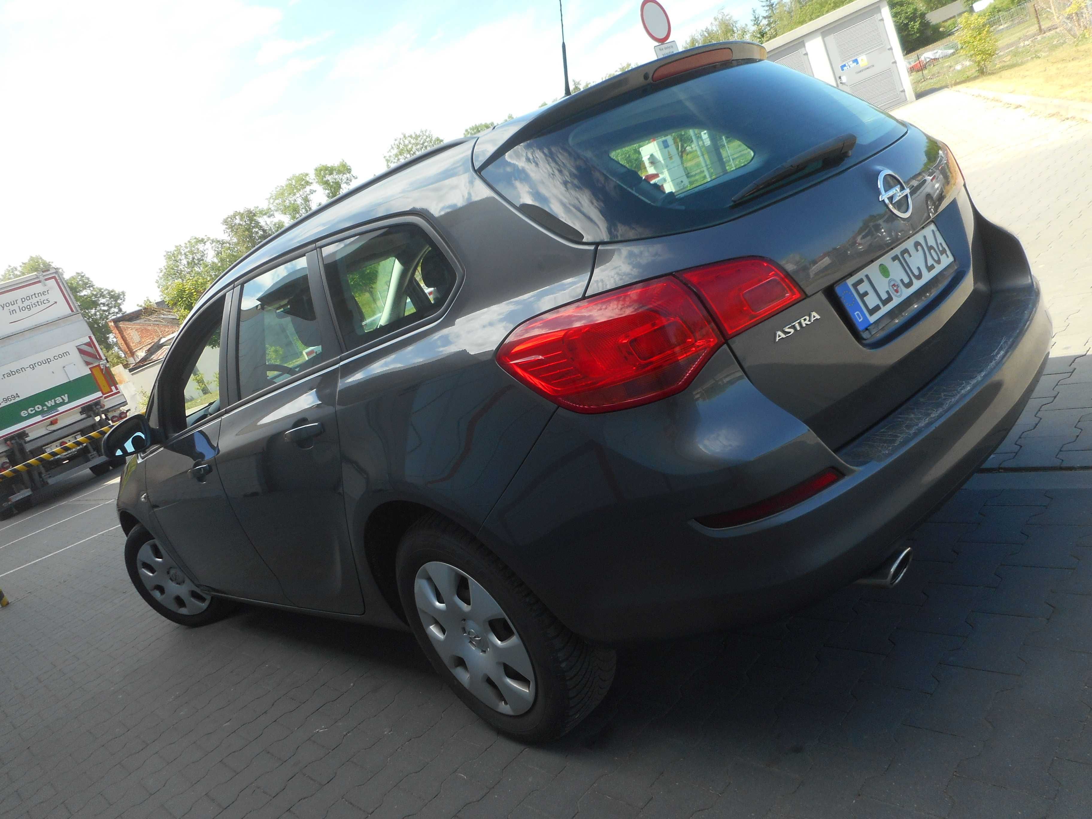 Opel Astra J 1,4T 120 KM, z Niemiec, zadbany, idealny!