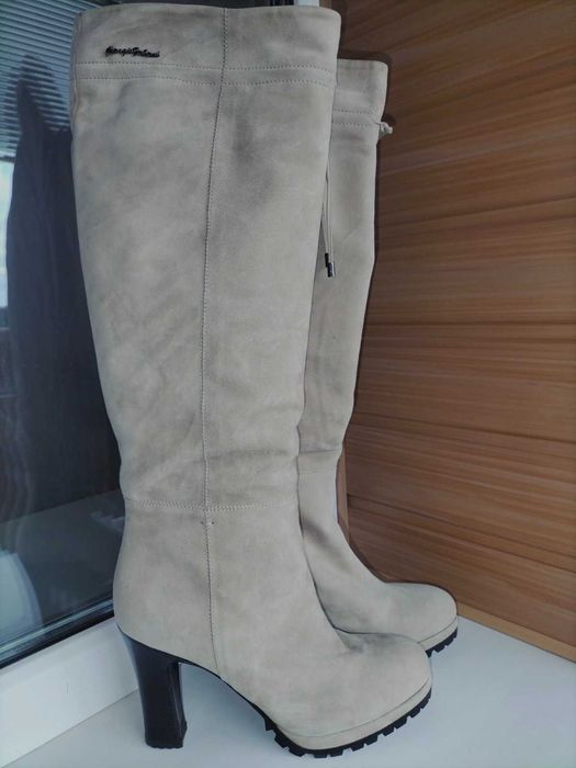 італійські жіночі чоботи з натурального замшу