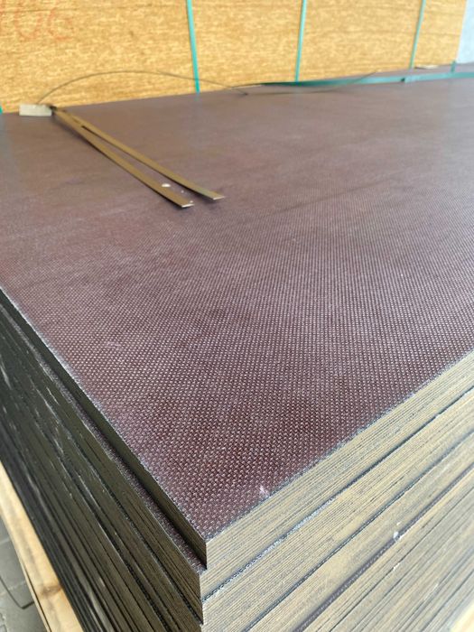 Sklejka antypoślizgowa 30mm 1250 x 2500mm