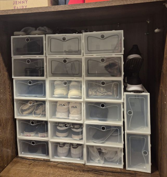 Biała szafka na buty regał z 20 organizerami z klapką