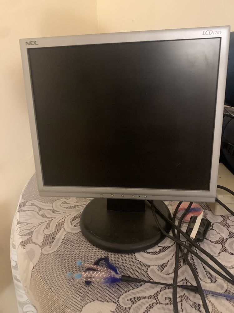 Monitor lcd 17cali NEC sprawny