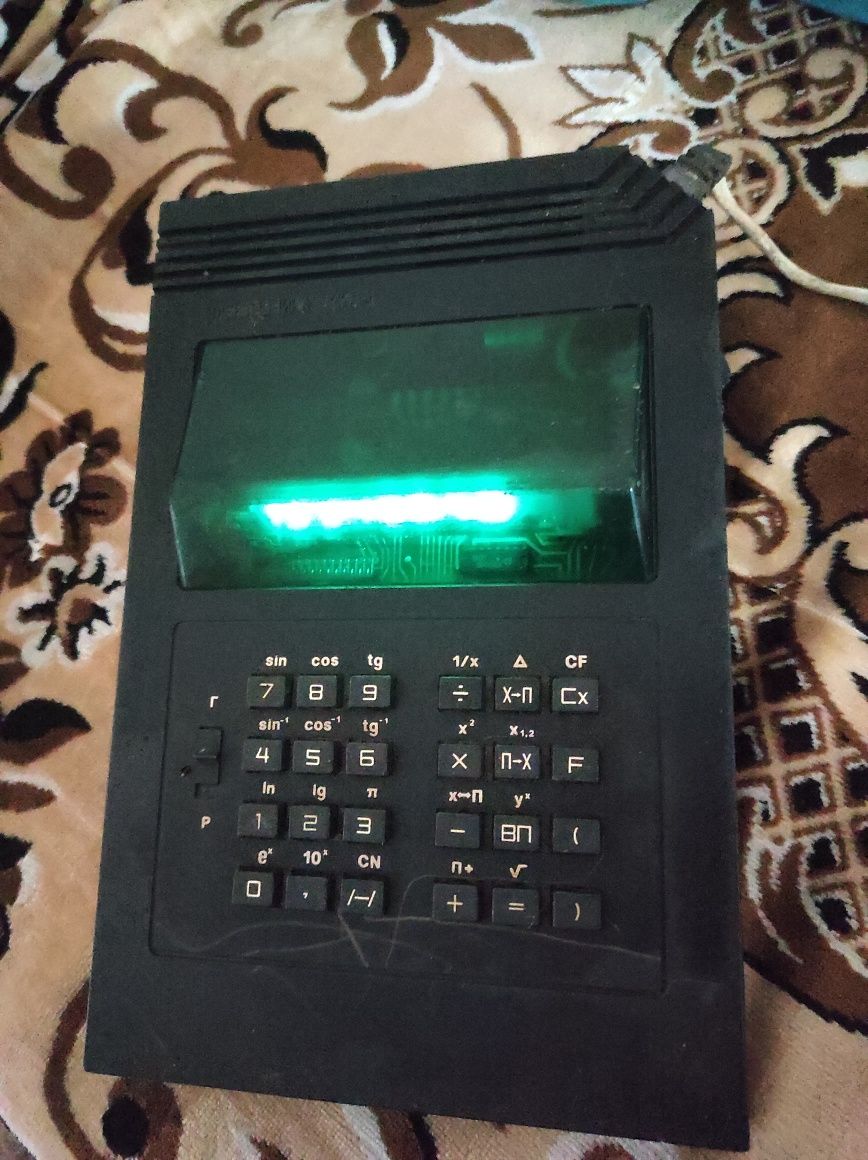 Инженерный электронный калькулятор "Электроника МКУ-1"