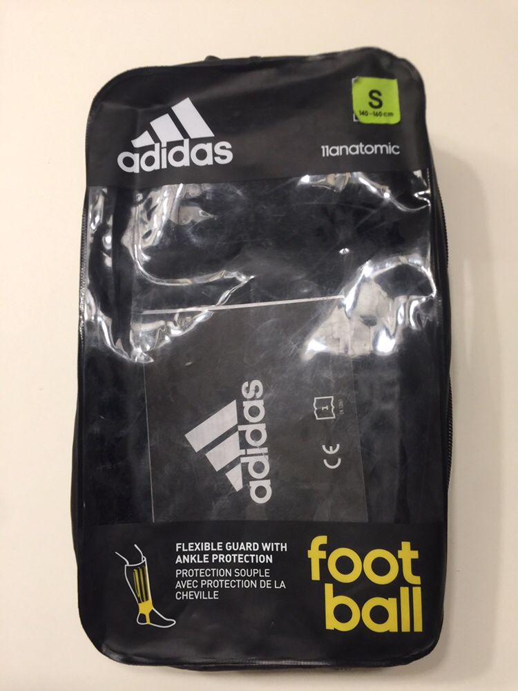 Vendo caneleiras da Adidas Tamanho S com bolsa