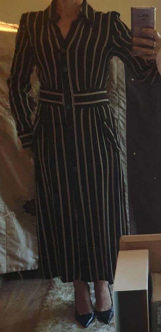 Sukienka Massimo Dutti.