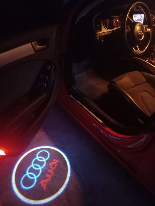 Проектор подсветка логотипа для дверей Audi  Ауди A3 A4 A6 A7 A8 Q7