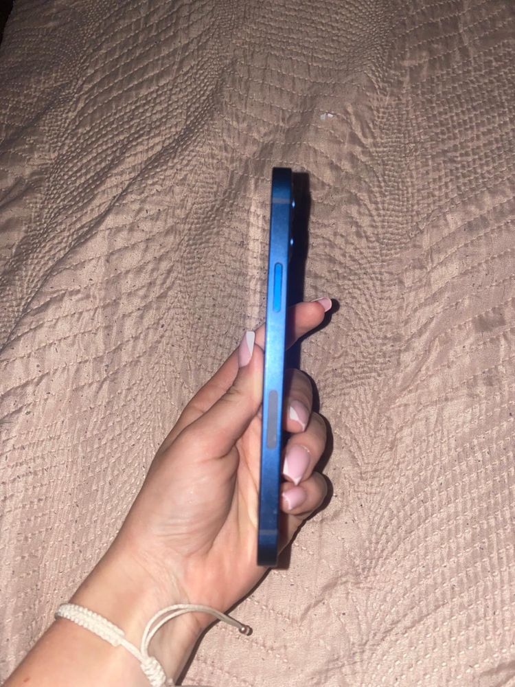 iPhone 12 idealny stan