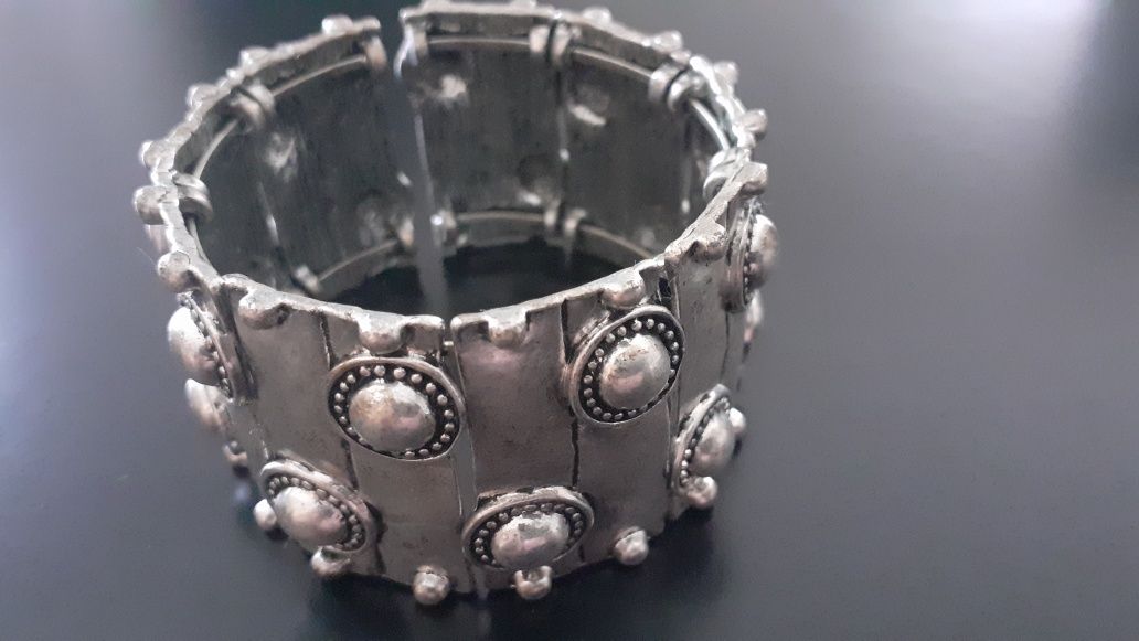 Pulseira parfois
