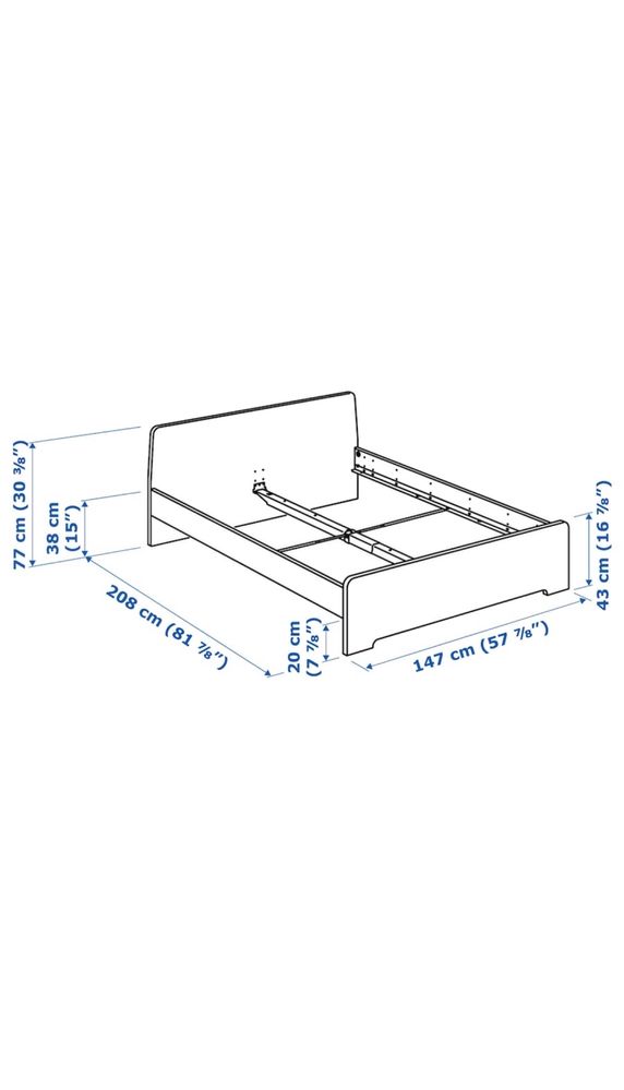 Estrutura de cama branca e colchão de mola IKEA com 140x200.