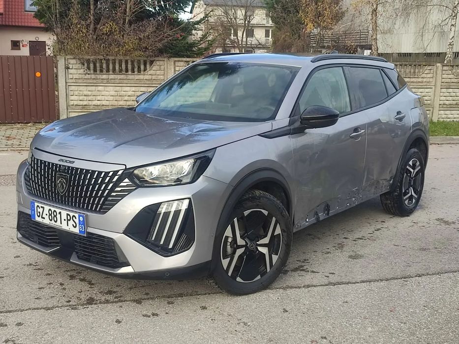 Peugeot 2008 1,2Hybryda 136KM ALLURE Automat 2x Kamera SILNIK NA ŁAŃCUCHU