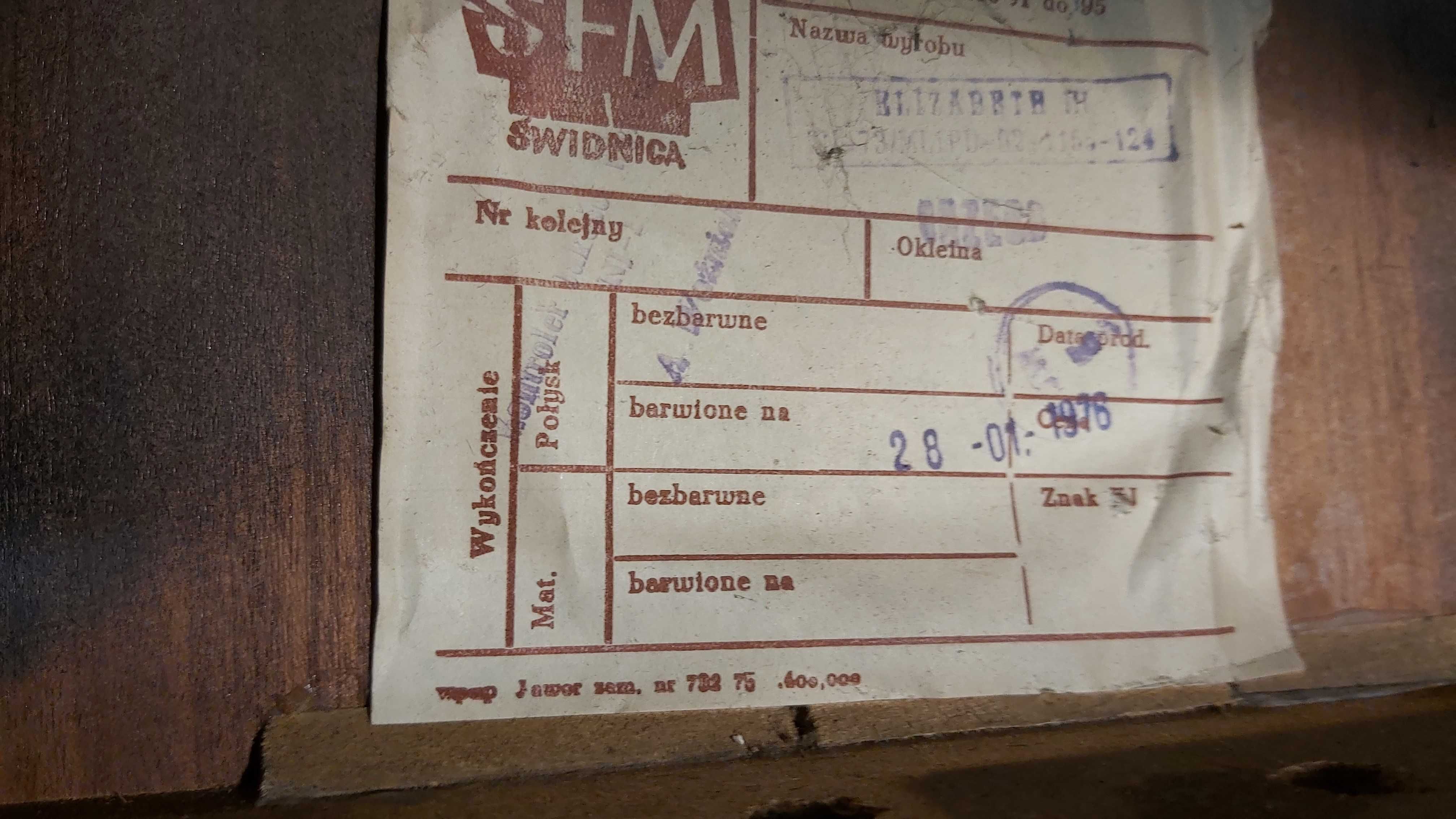 radio elizabeth dst - 203 z 1976 roku