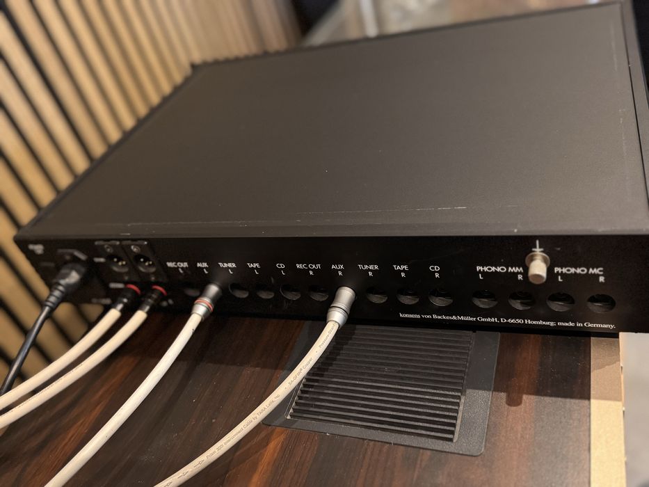 Profesjonalny przedwzmacniacz Konsens Backer & Muller XLR phono