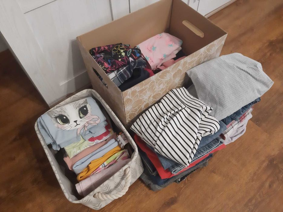 Ubranka dla dziewczynki 146