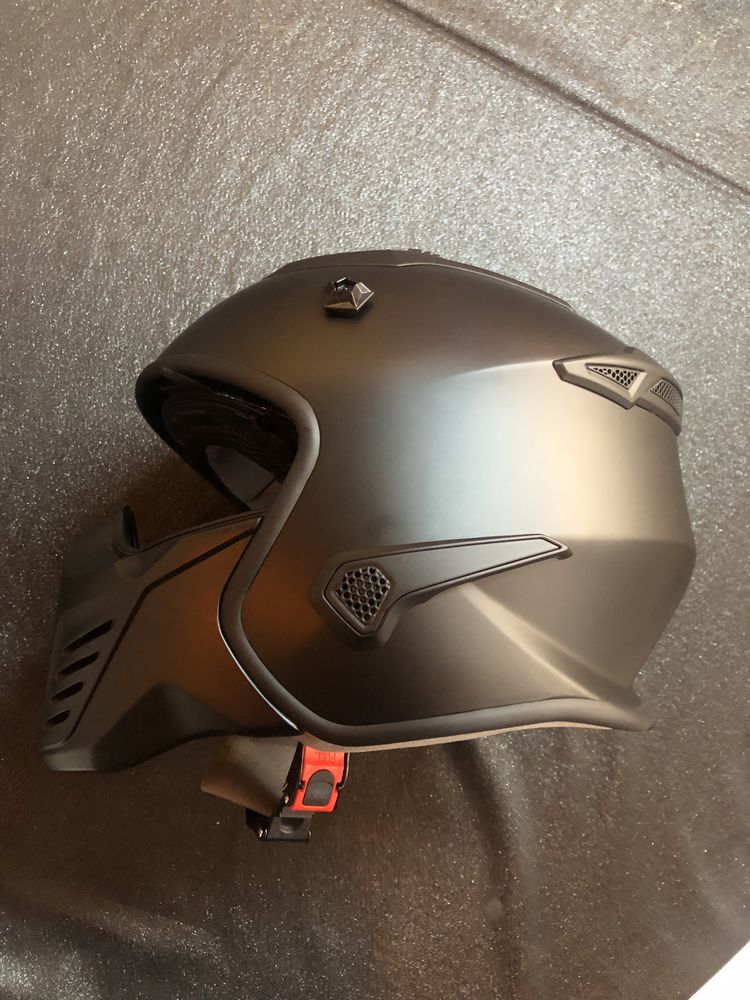 Vendo capacete modular/ conversível marca MTR