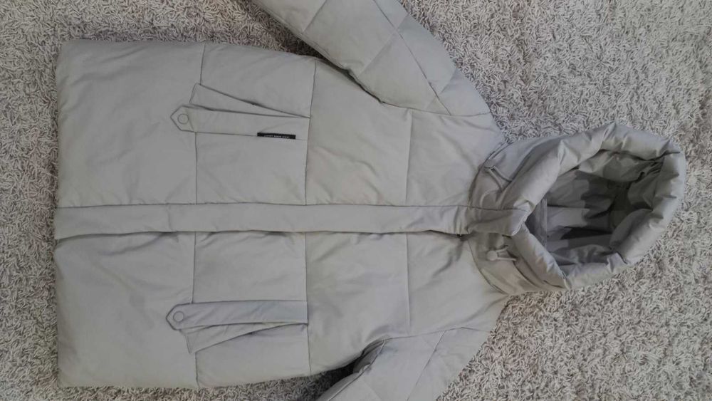 Продам нову жіночу зимову куртку.