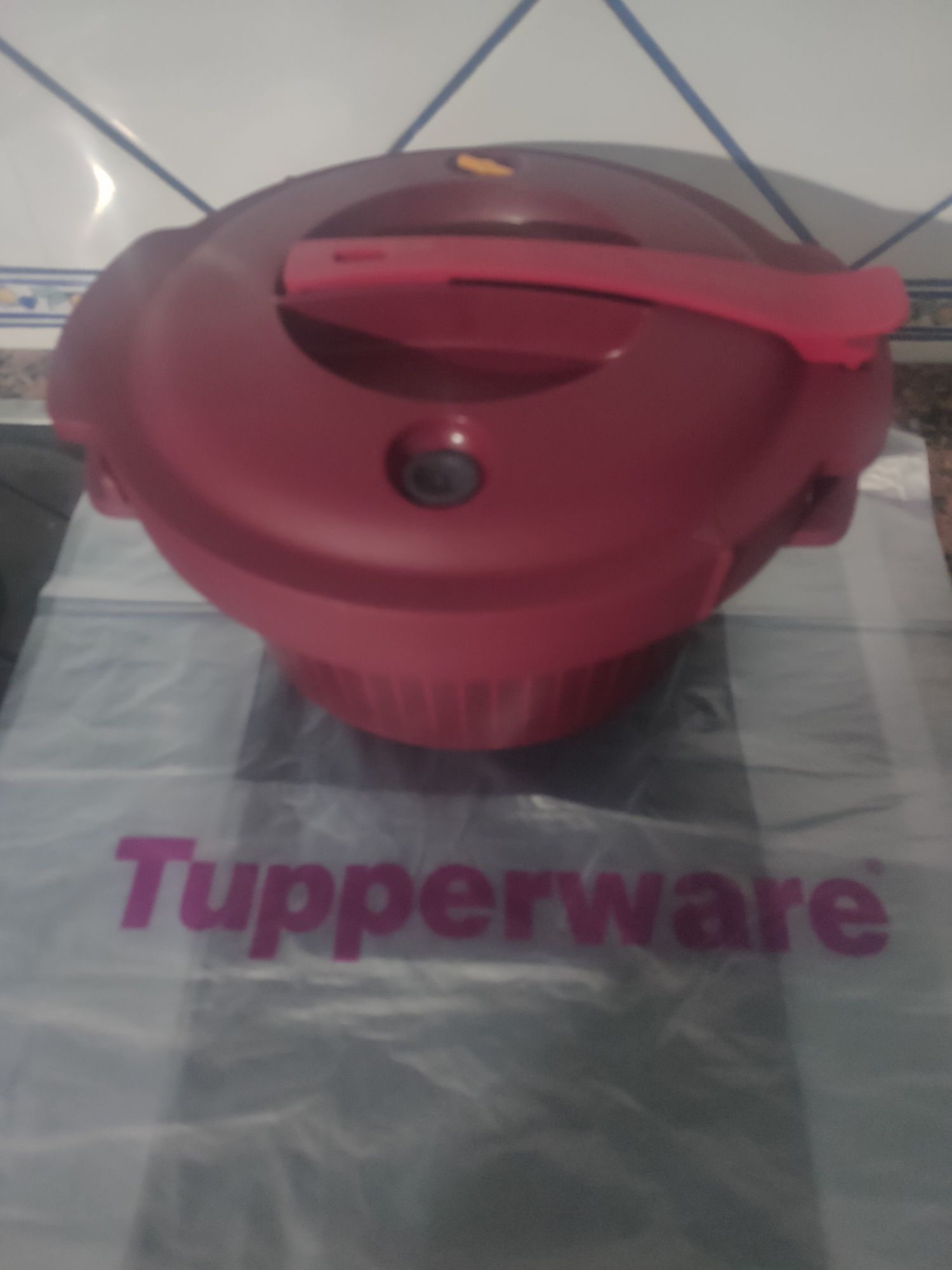 Panela de pressão tupperware