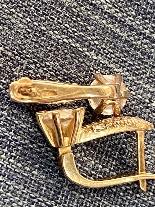 Серьги золотые 585п,3.95грамма.