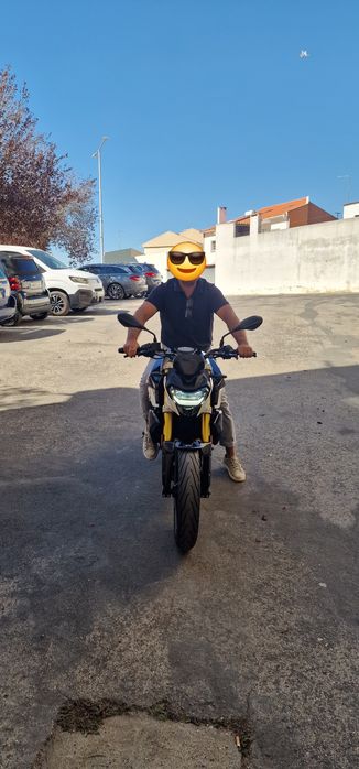 Mota BMW como nova com apenas 7000km