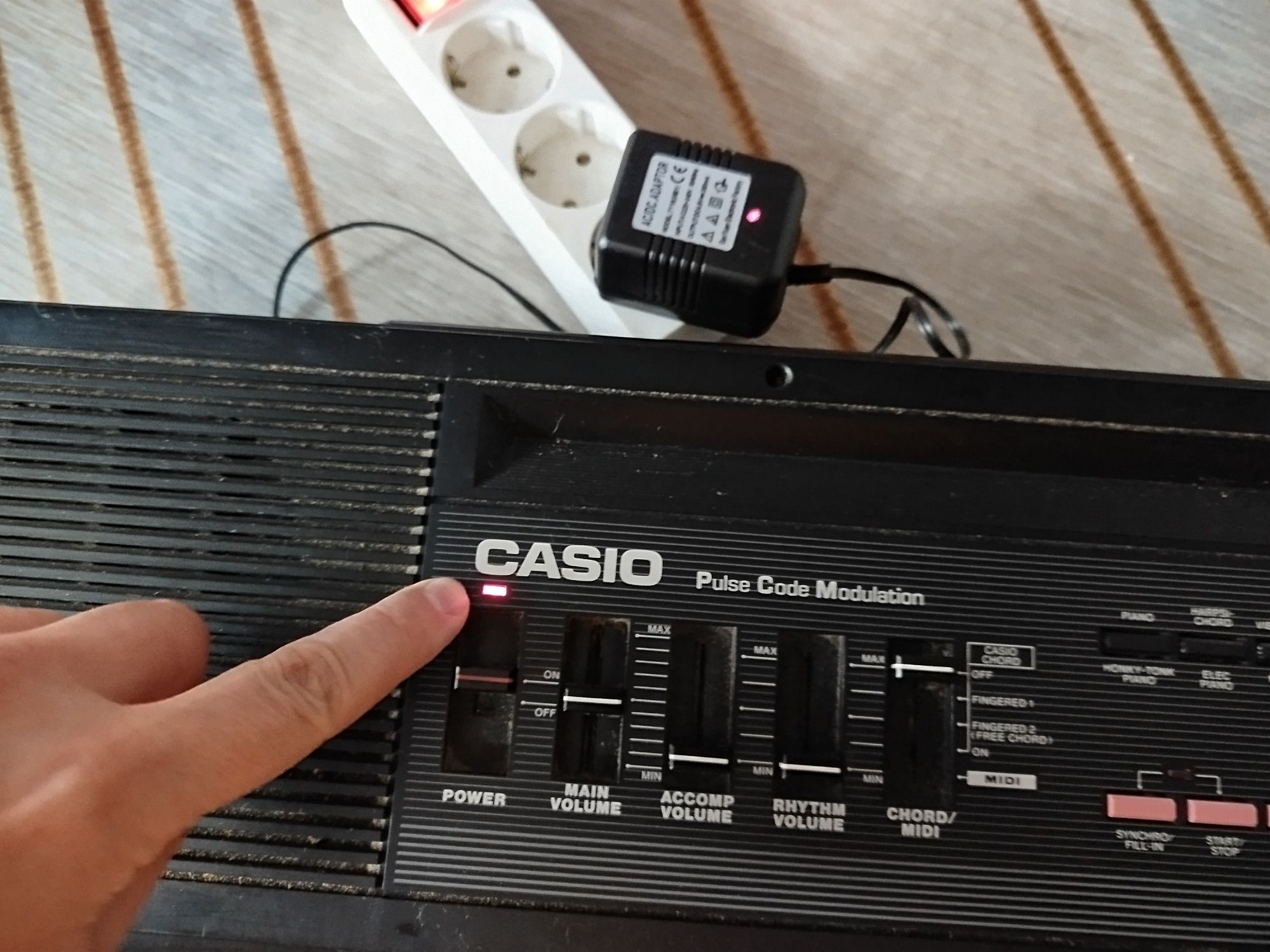 Синтезатор Casio Casiotone CT-640