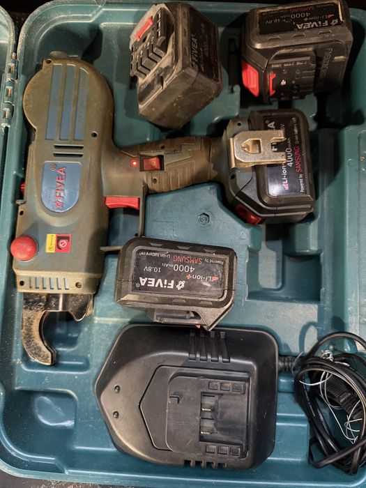 Wiązarka do zbrojeń akumulatora FIVEA RT308c