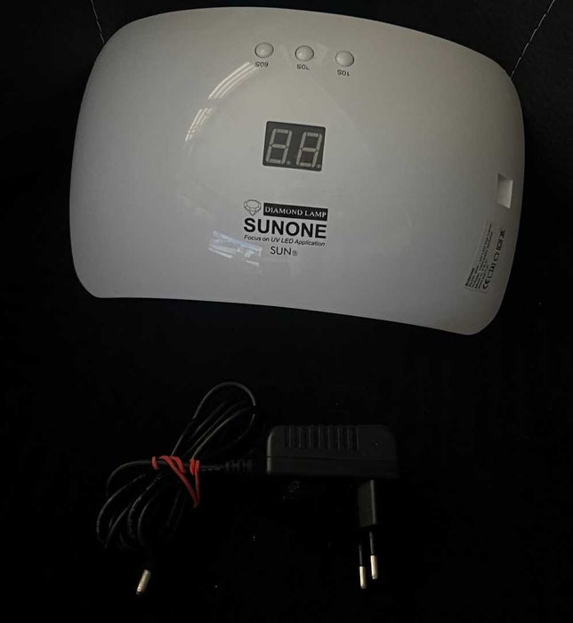 Ledowa lampa UV do paznokci