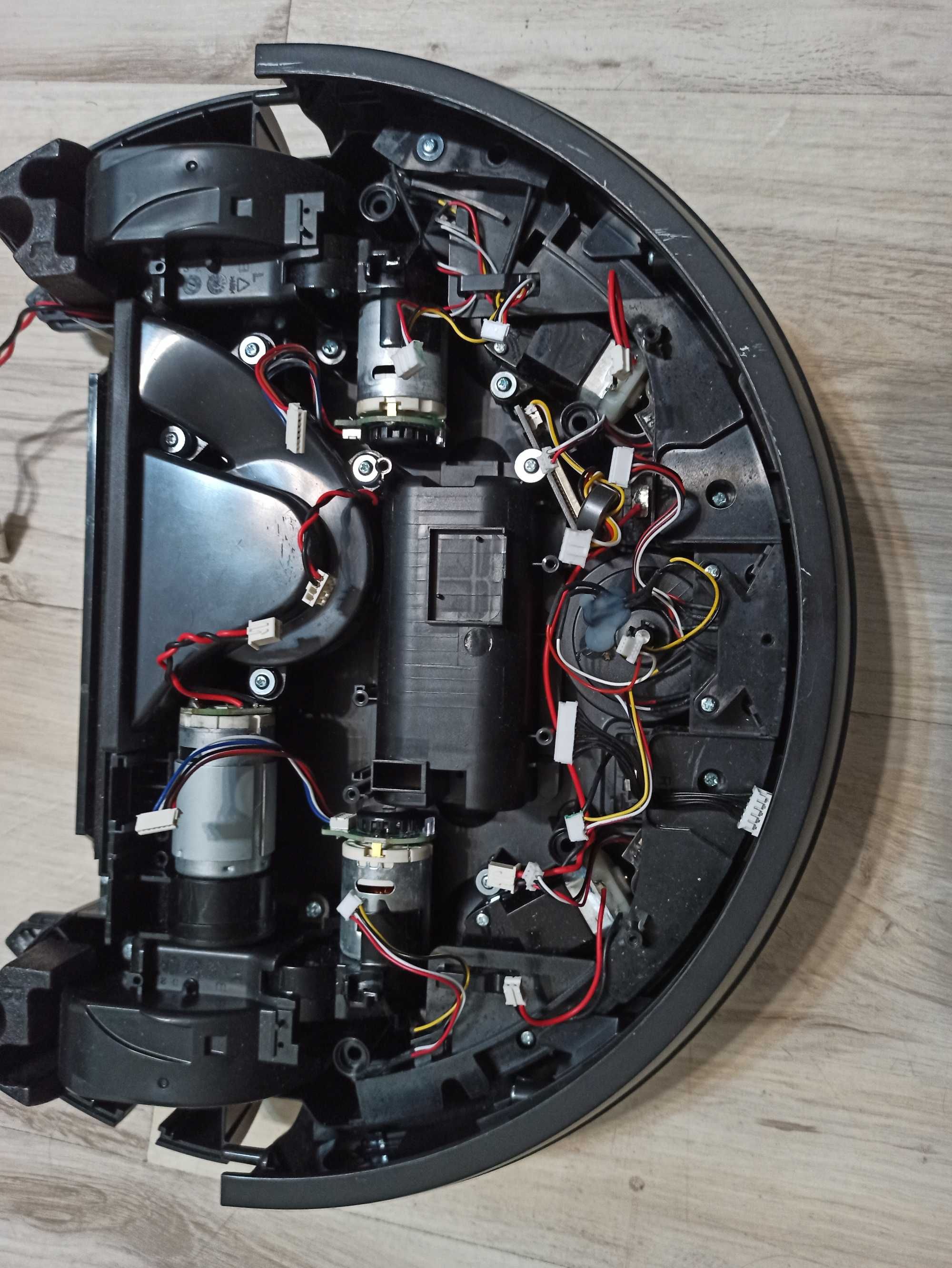 Części zamienne do robota odkurzającego Rowenta RR8265WH