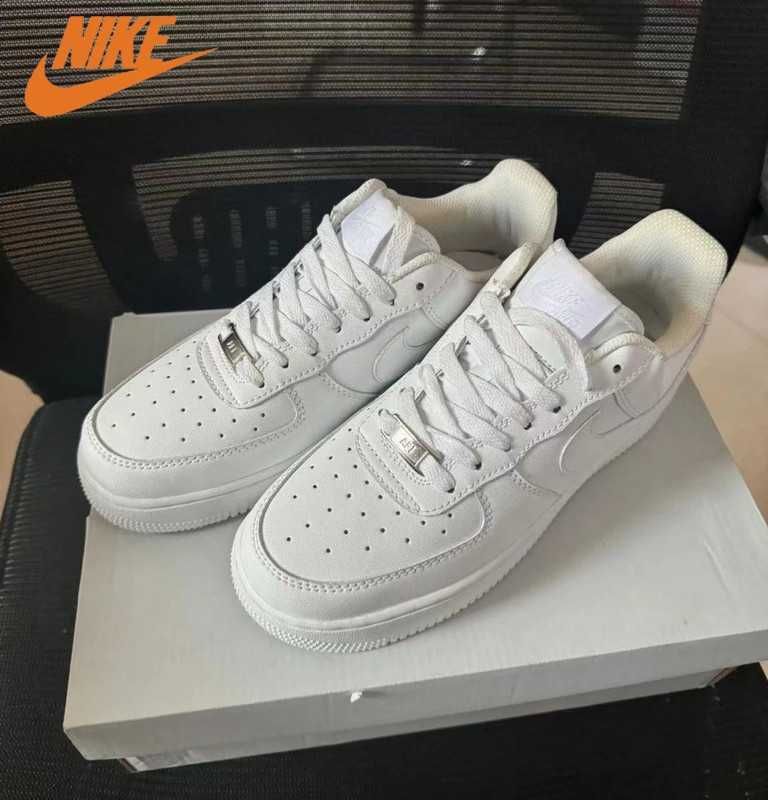 Buty/Nike_AirForce1White "Nowe Trampki" Roz.40