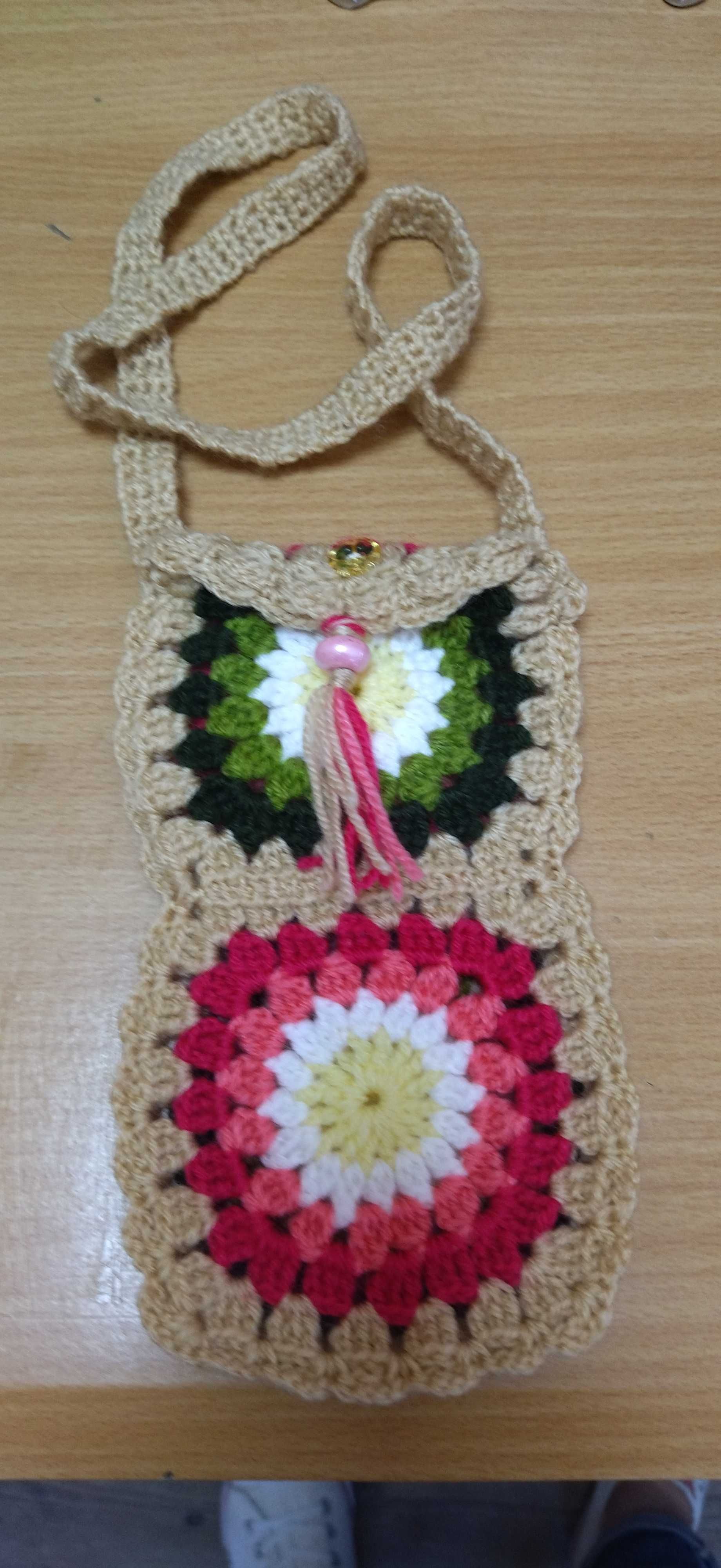 Bolsa para telemóvel em crochet- Baixa de preço