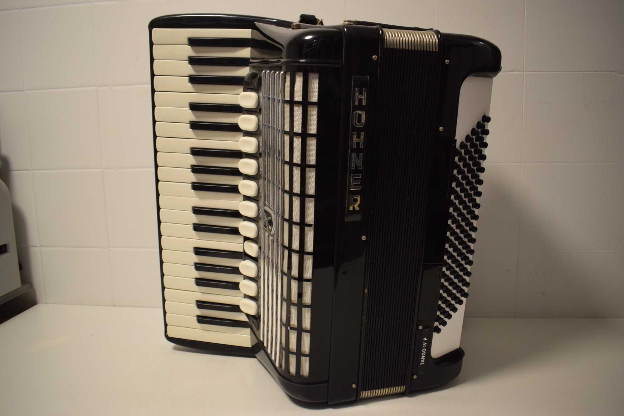 Acordeao Hohner Tango IV P 4 Voz 96 Baixox, N . 64