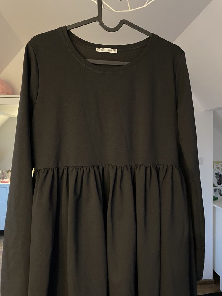 Czarna sukienka oversize