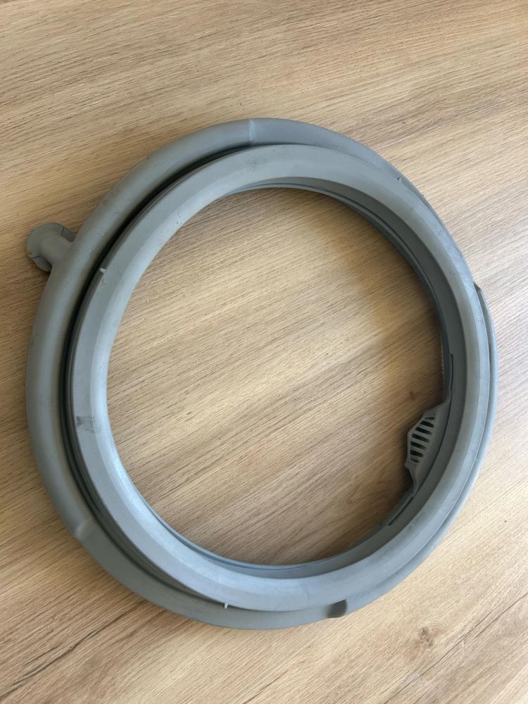 Uszczelka pralki Electrolux EWS11052NDU stan bardzo dobry