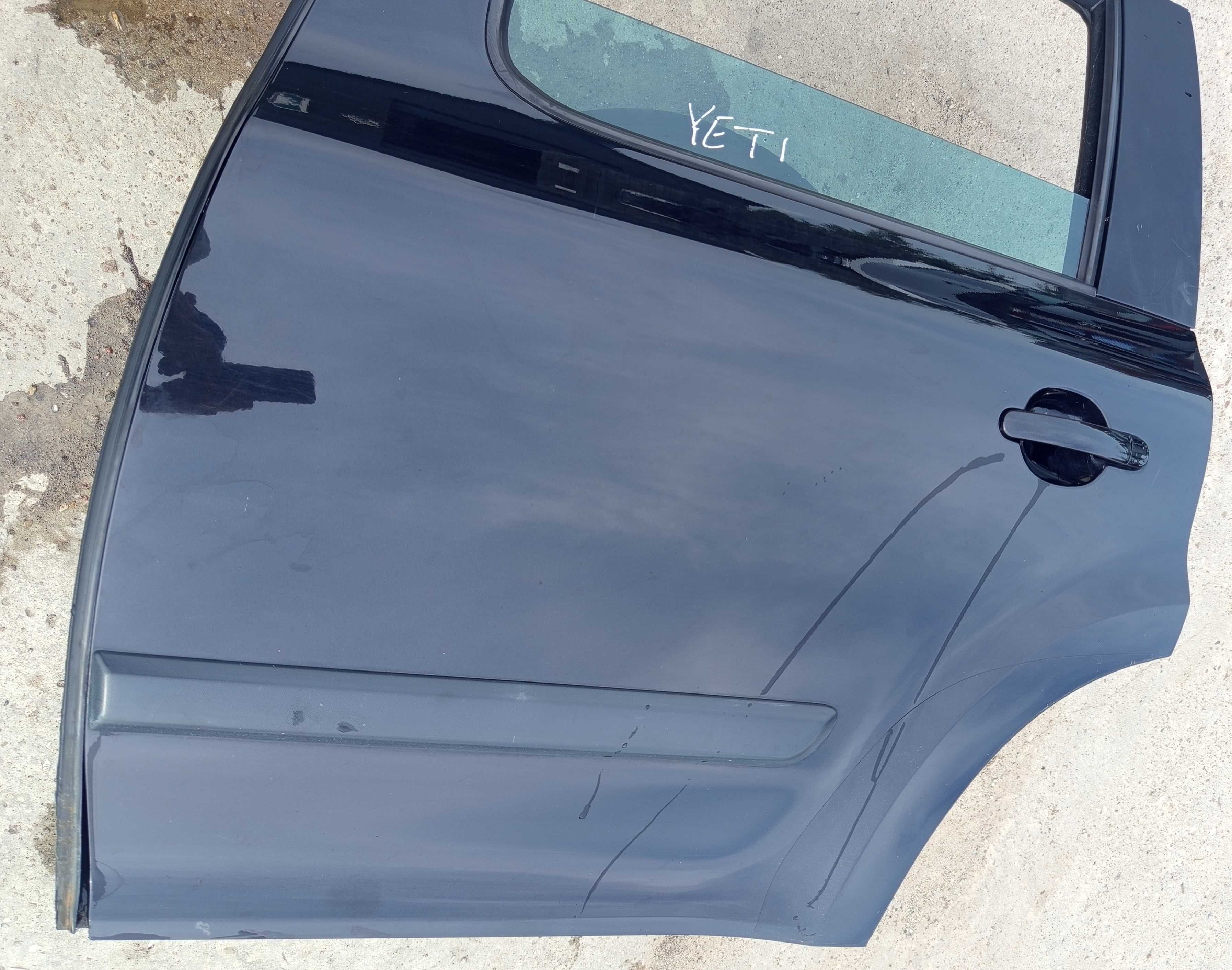 SKODA YETI 5L0 Drzwi Lewe Tył tylne Kompletne