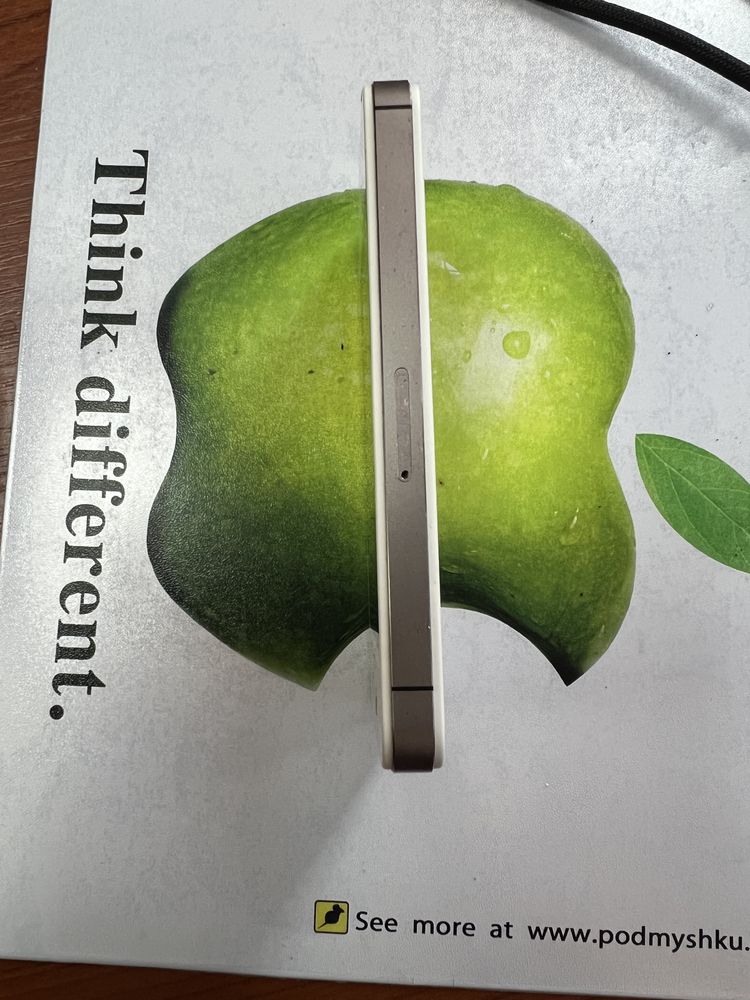 Iphone 4S 16 Gb оригінал раритет вінтаж