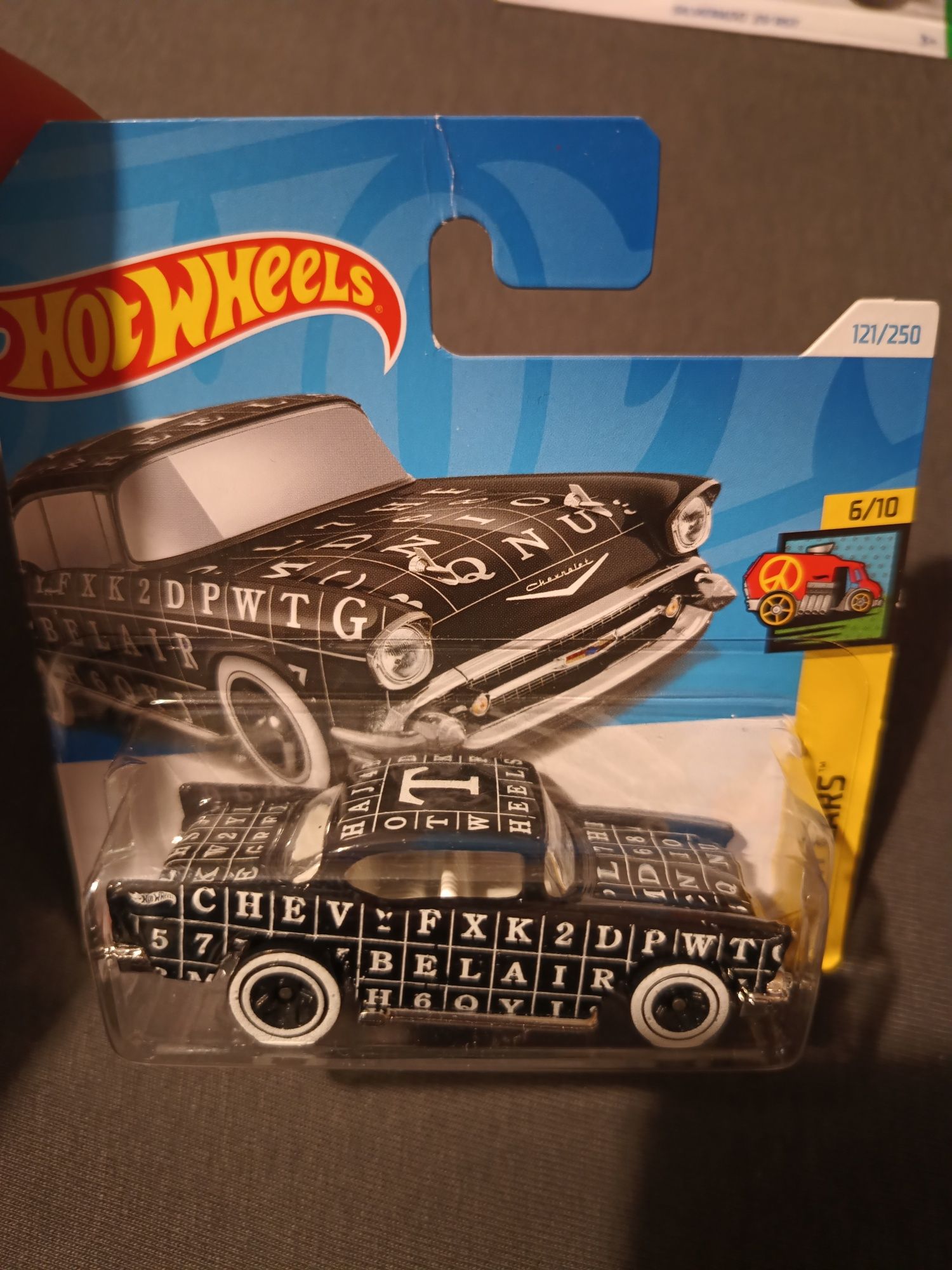 Hot Wheels '57 CHEVY HW Art Cars 6/10 HTB75