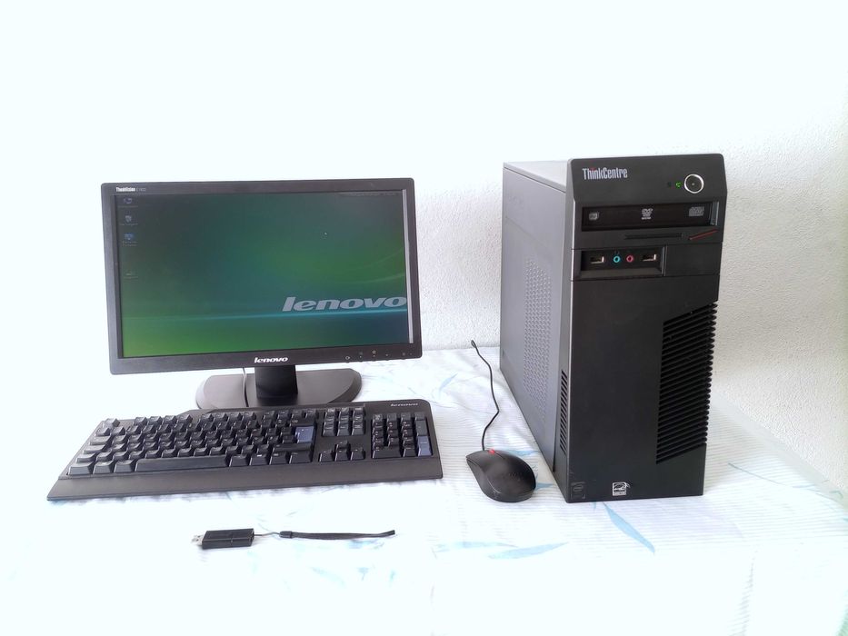 Lenovo Core i5 /Ram 8GB Win10 + Monitor